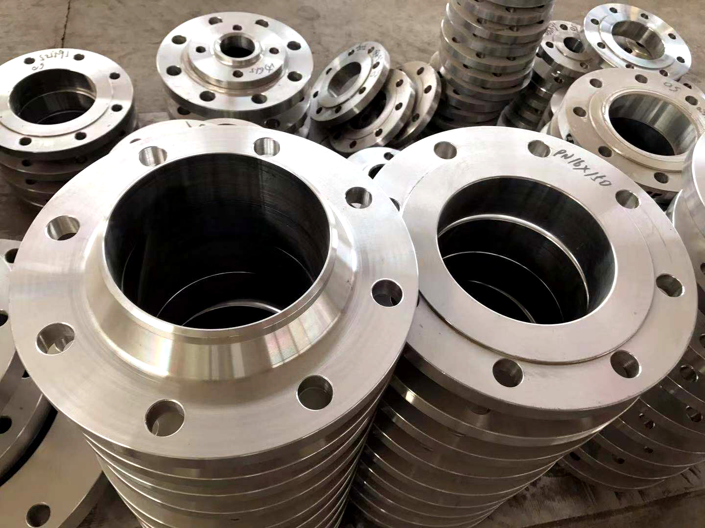 法蘭全焊接球閥密封面的型式是什么？