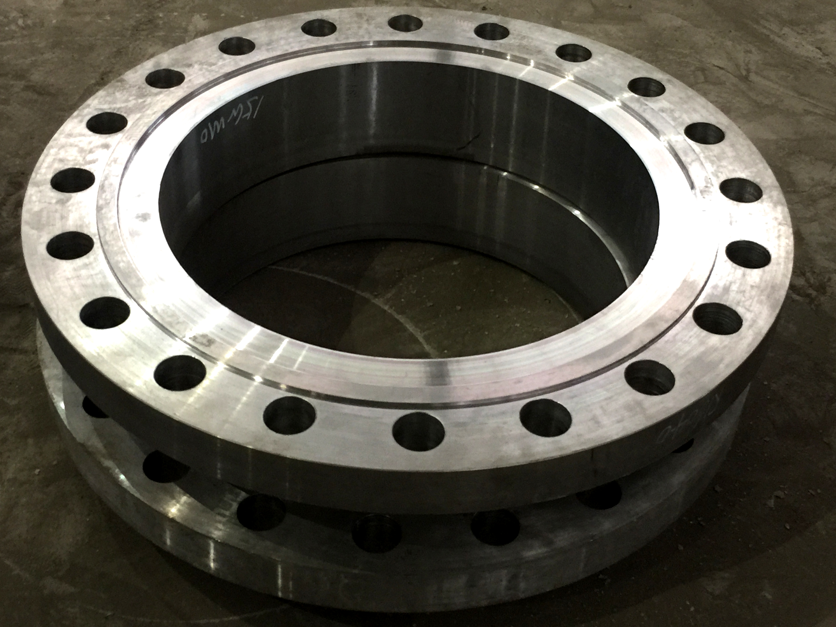 設(shè)計(jì)大型法蘭時(shí)要注意什么